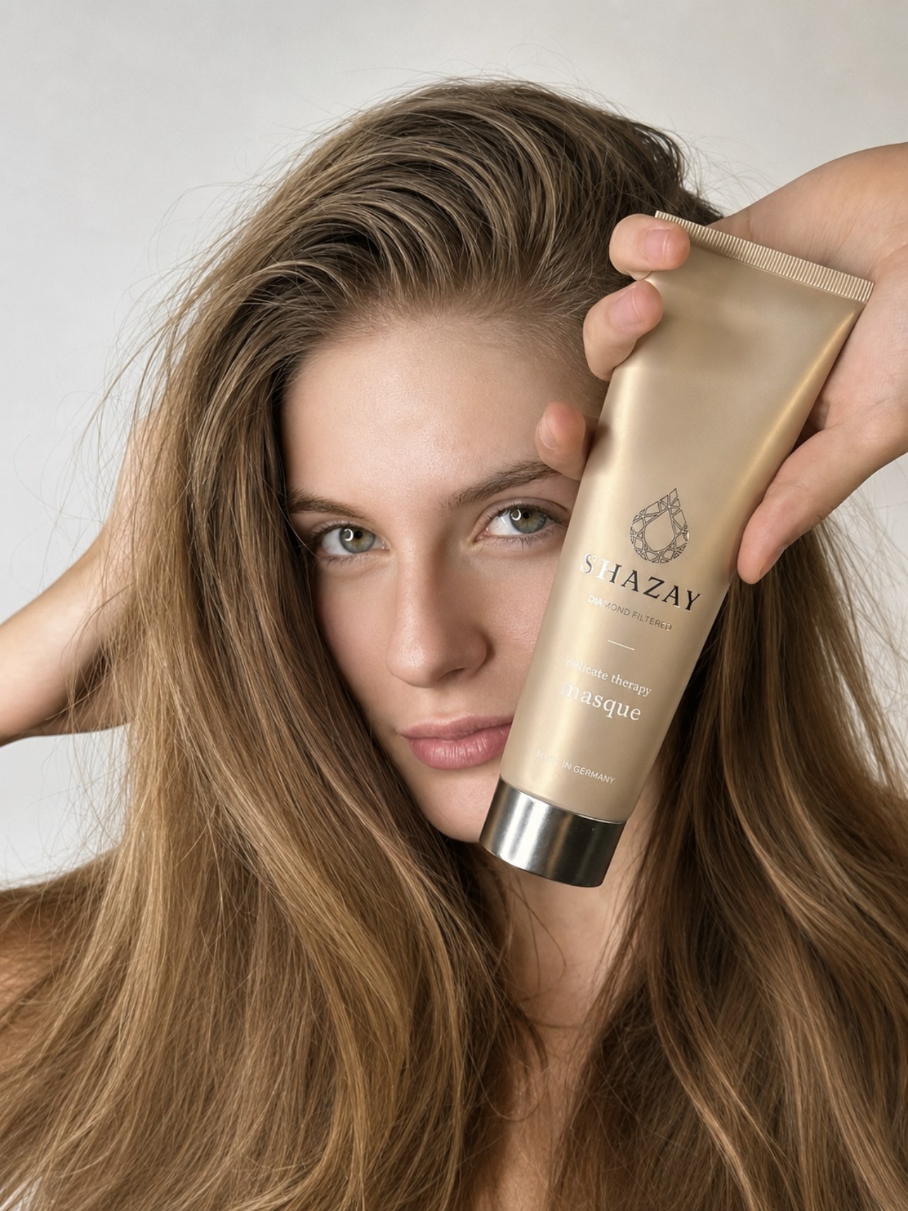 Модель із тубою SHAZAY Delicate Therapy Masque